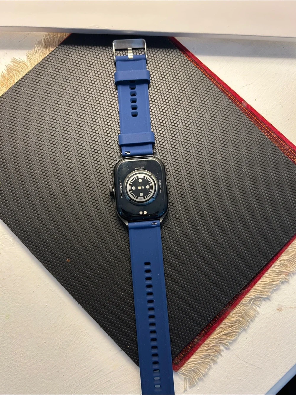 Letsfit Blue Smartwatch with Silicone Band - Fitness Tracker